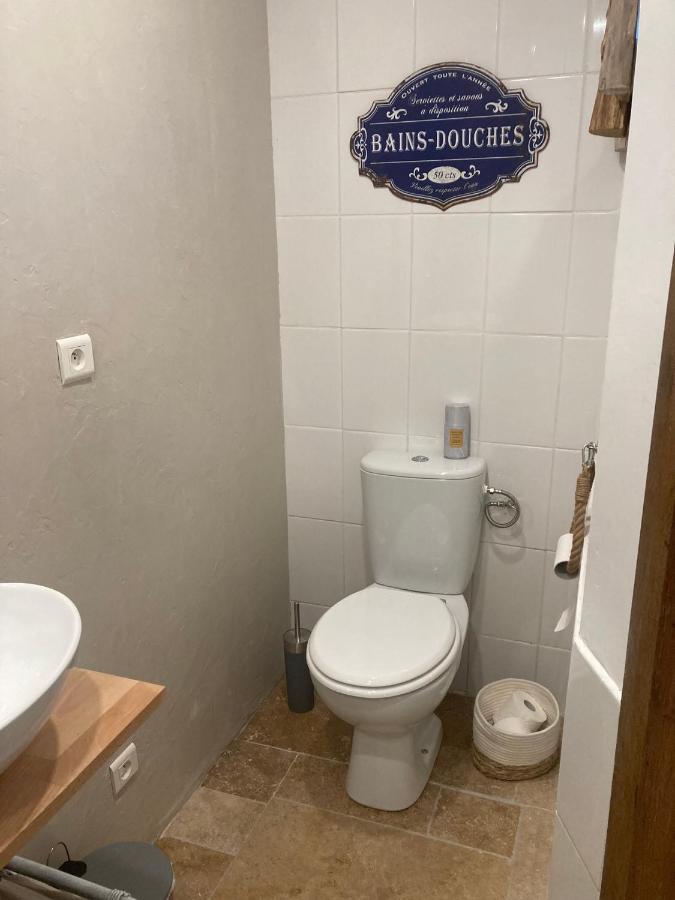 Willa Logis Des 4 Fees Et Son Bain Nordique Sainte-Nathalène Zewnętrze zdjęcie